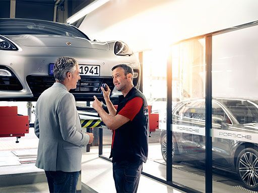 Buchen Sie über unser Online-Formular Ihren nächsten Service Termin.